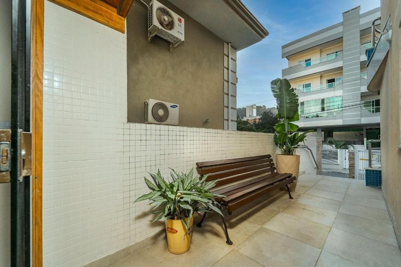 Residencial Edite No Centro De Bombinha Бомбиняс Екстериор снимка